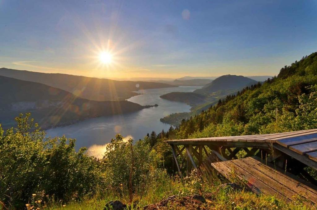 Le Santiego 100M Du Lac Et 4Km Du Vieil Annecy 세브리에 외부 사진
